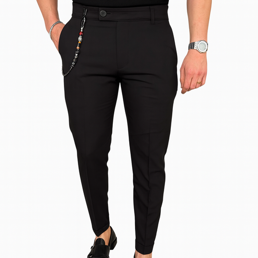 Pantalon noir avec chaine décorative
