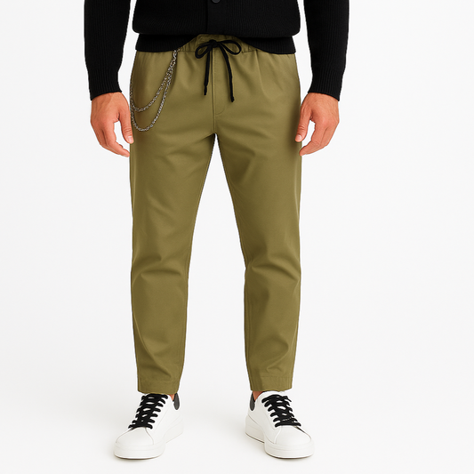 Pantalon marron avec chaine décorative
